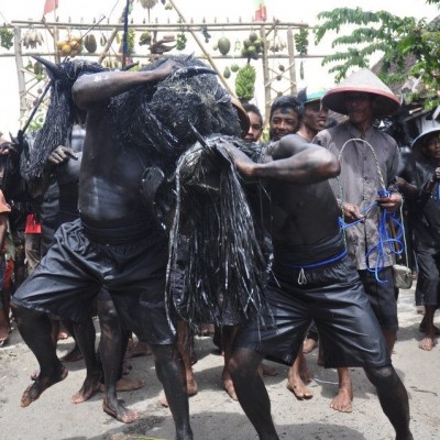 Upacara Adat Unik di Indonesia