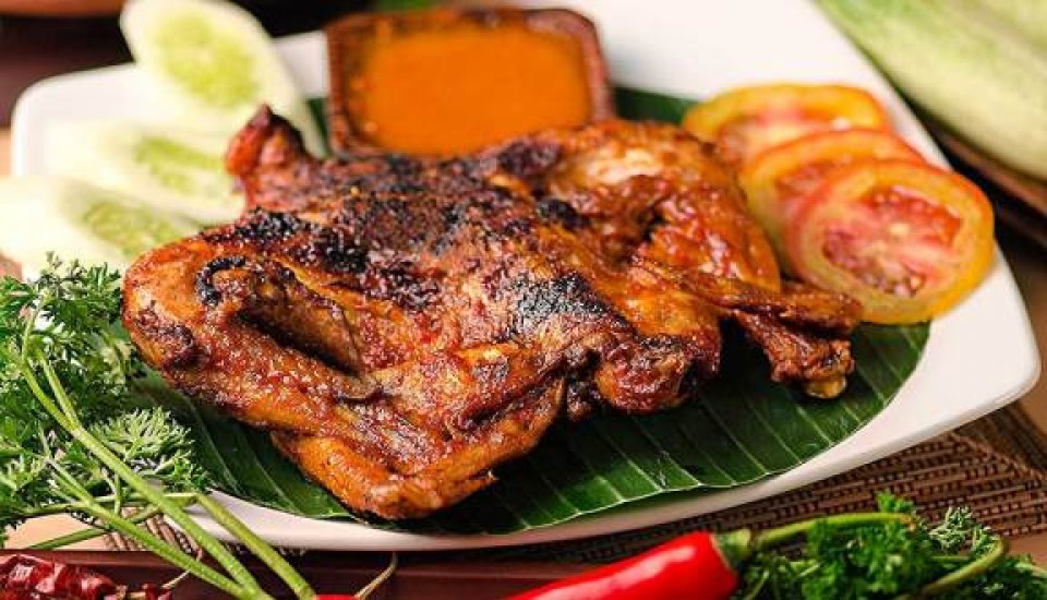 10 Makanan Khas Indonesia Timur; Eksostis Lezat nan Menggoda (Bagian 1)
