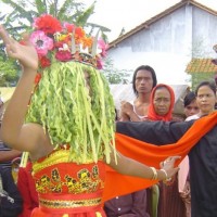 Buang Sial Dengan Ritual Seblang di Banyuwangi